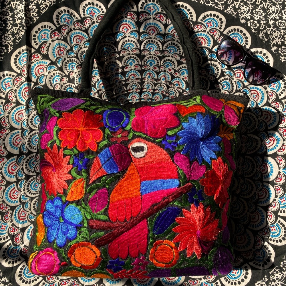 Mexican toucan tote bag